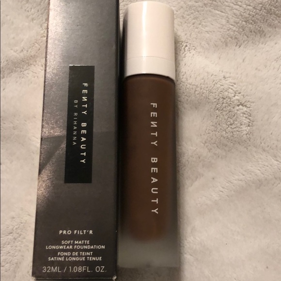 Fenty Beauty Other - Fenty 490 Pro Filt’r Soft Matte Foundation